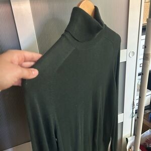 Simons Dark Green Turtleneck Sweater